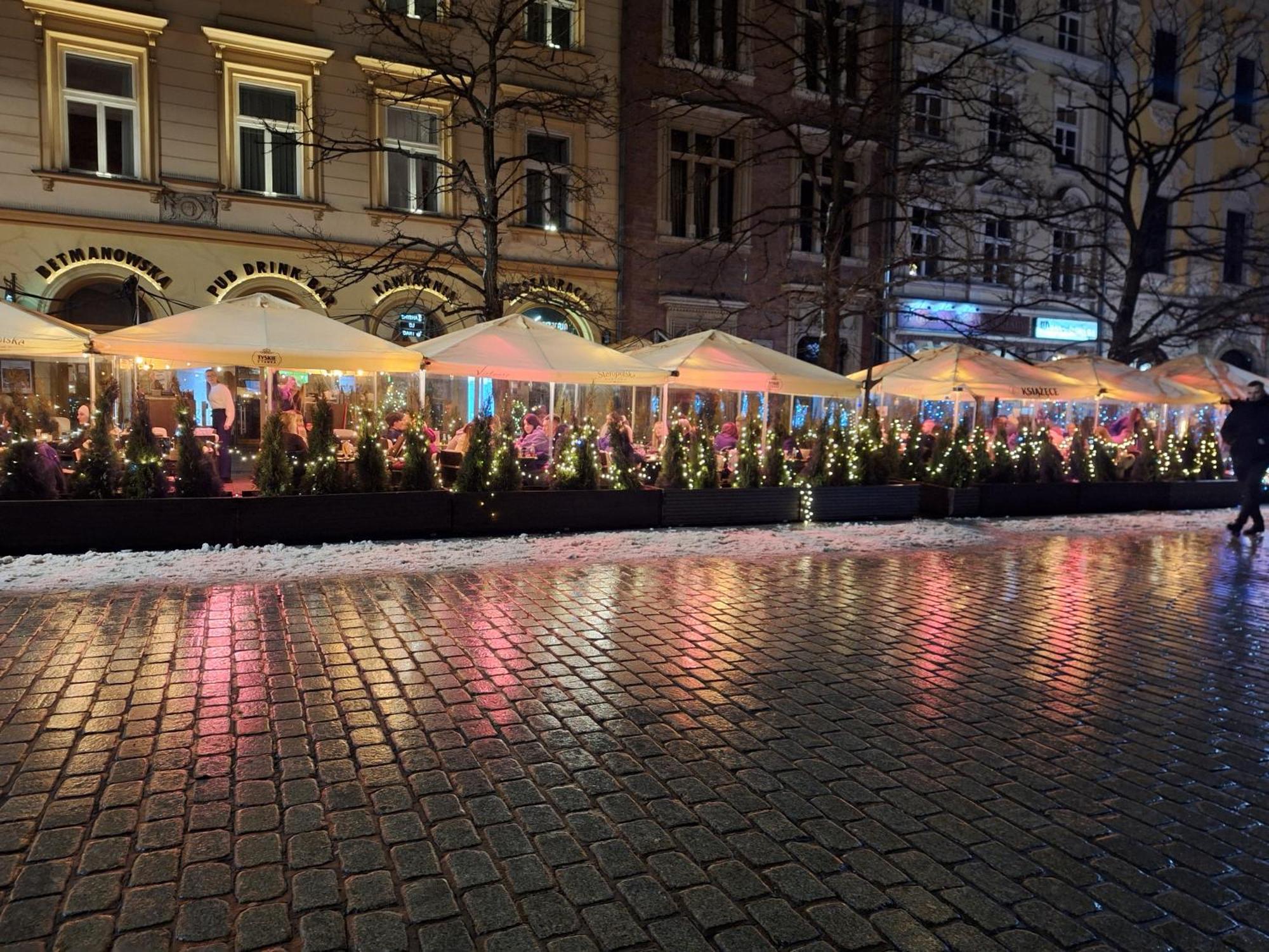 With Entresol Old Town Апартаменти