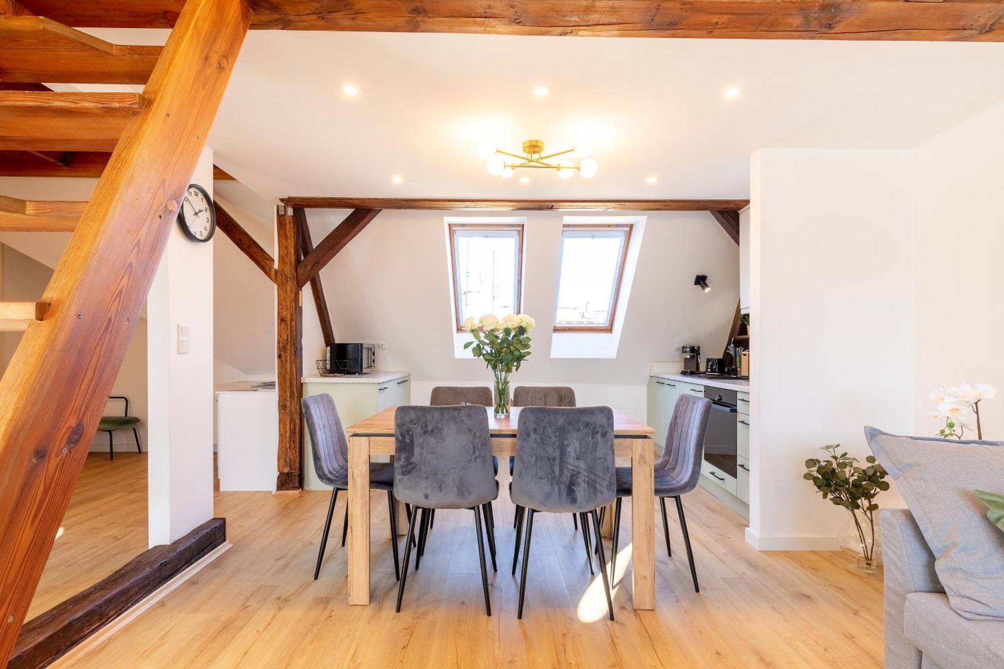 Apartamento With Entresol Old Town Cracovia